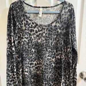 LuLaRoe Gray and Black Fitted Blouse